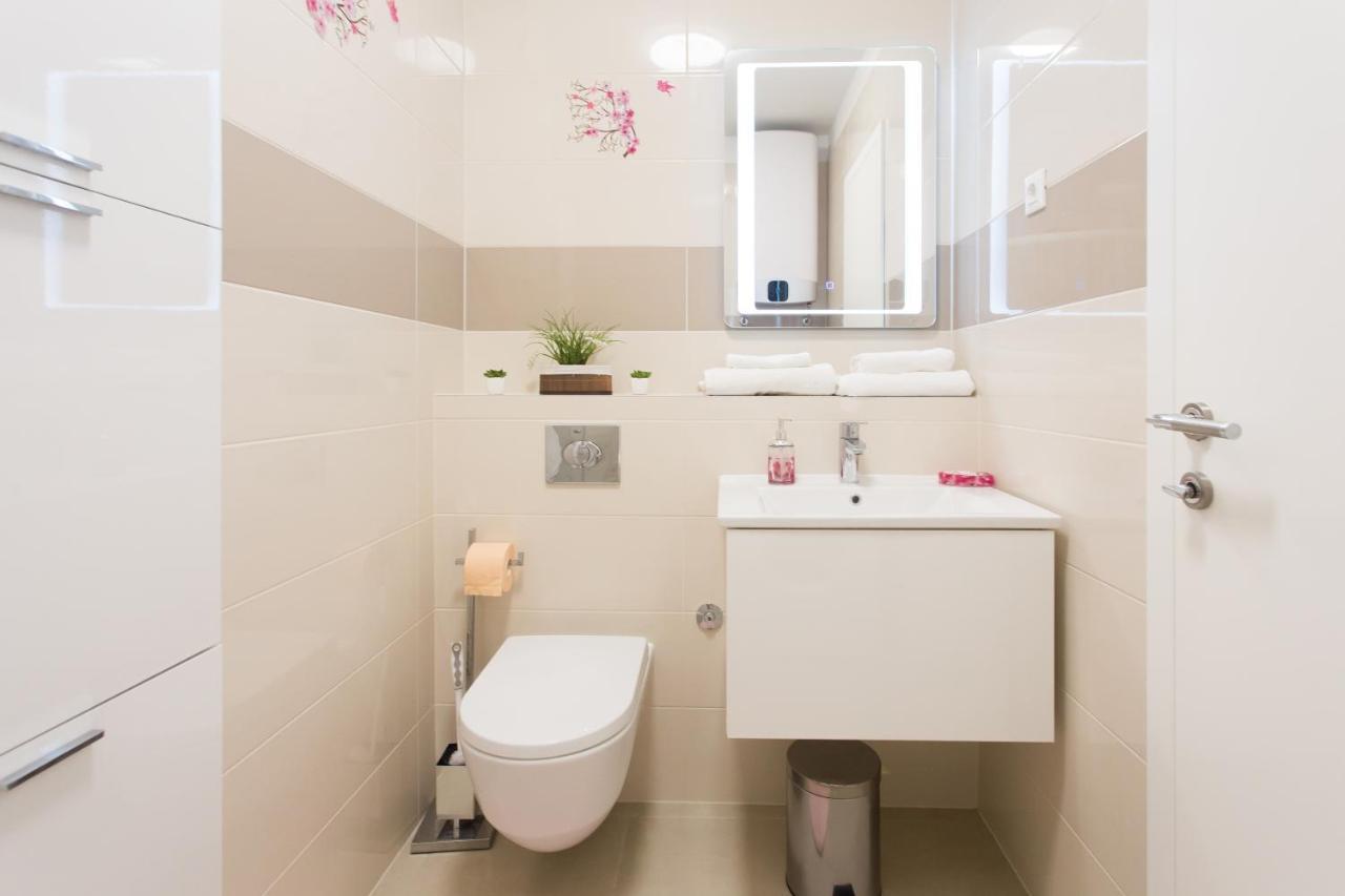 Iris Apartment Private Parking سبليت المظهر الخارجي الصورة